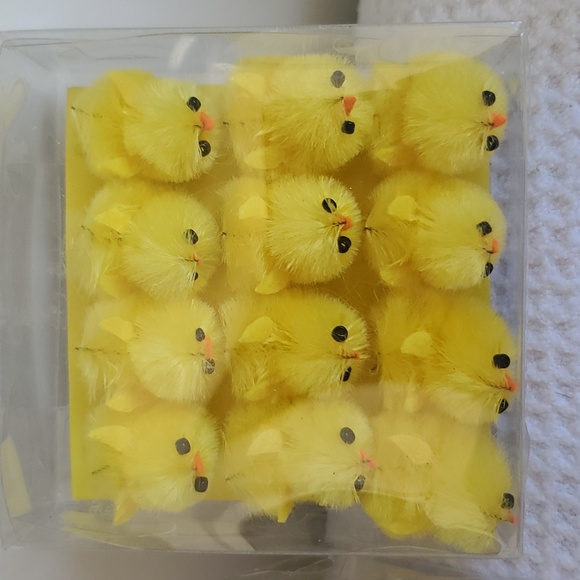 ASSORTED EASTER DECOR CHICKS - Picture 5 of 6